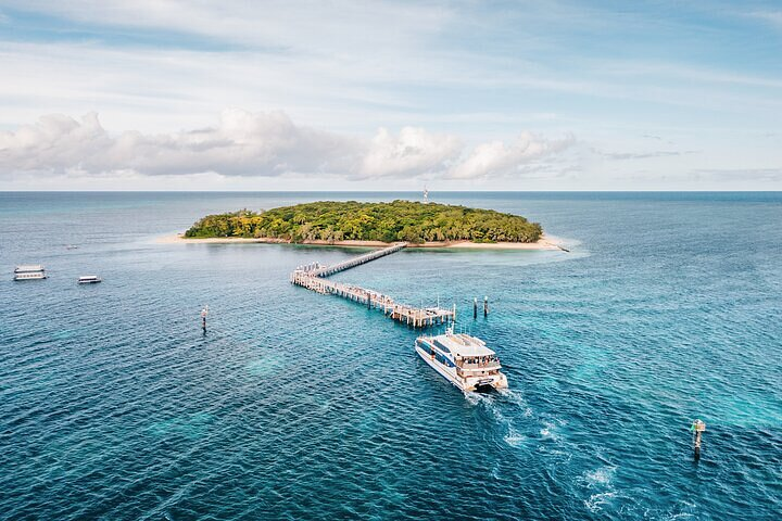 Snorkelling and Glass Bottom Boat at Green Island from Cairns - Photo 1 of 7