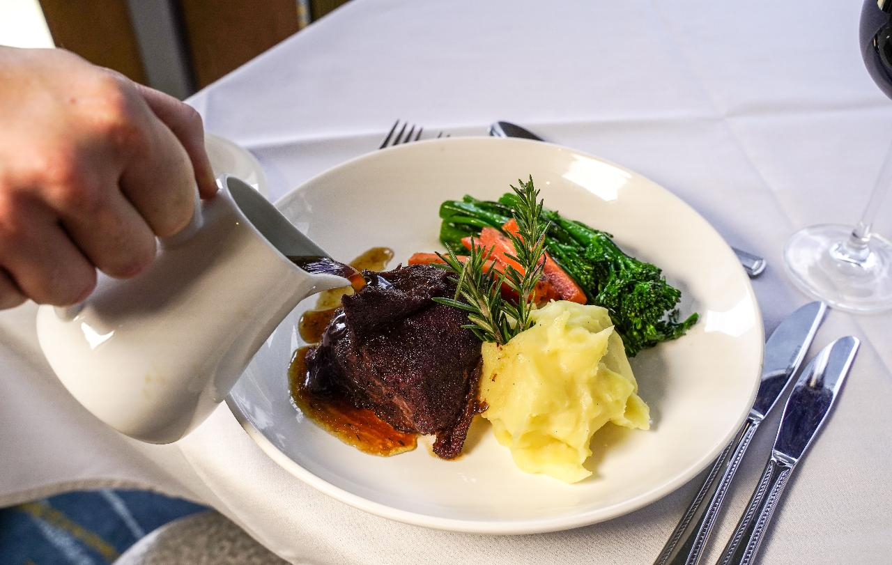 Sunset Premium Dinner (5.30pm CQ) - Photo 1 of 3