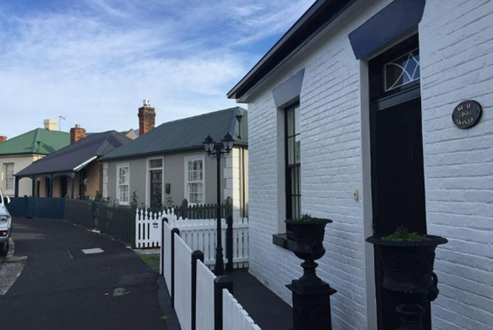 Walking Tour: Highlight Of Battery Point - Photo 1 of 5