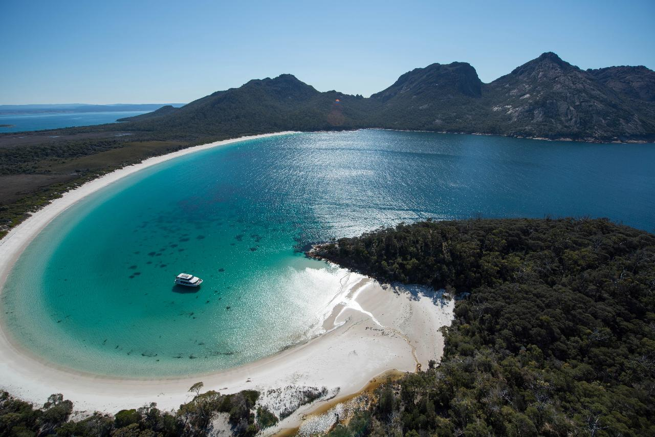 Wineglass Bay Cruises - Sky Lounge (Adults Only) - Photo 1 of 7