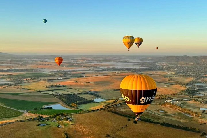 Yarra Valley Sunrise Balloon Flight with GoPro Photos - Photo 1 of 11