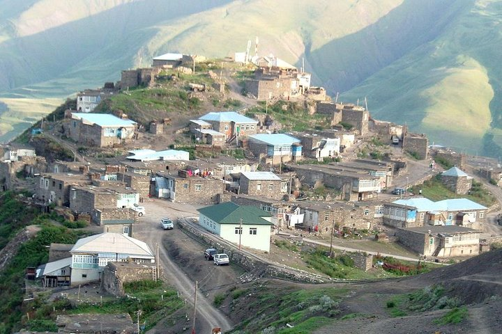 Khinalig - 5000 years old village trip - Photo 1 of 3