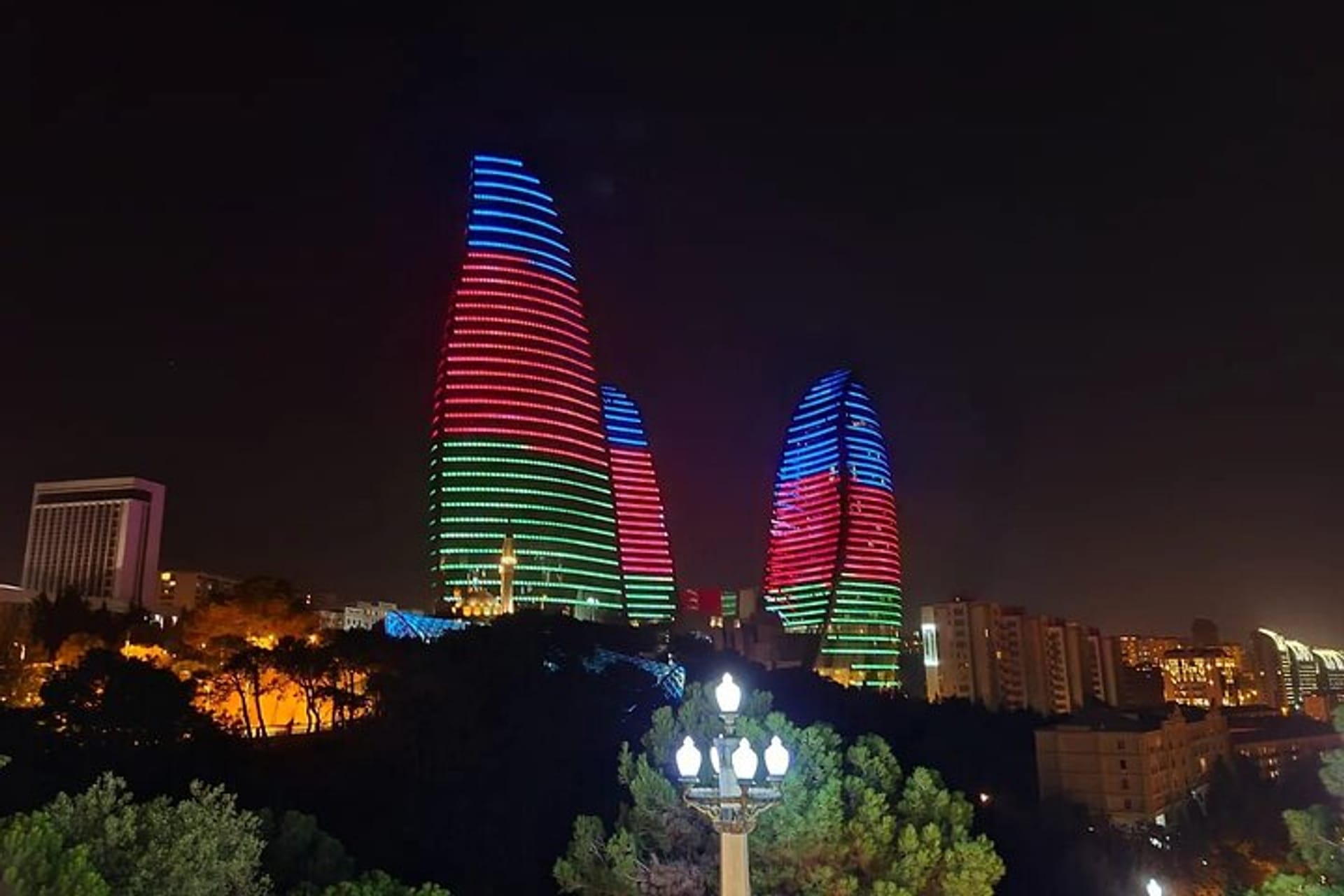 Old and Modern Baku Tour ( Day & Night Time) in Baku | Pelago