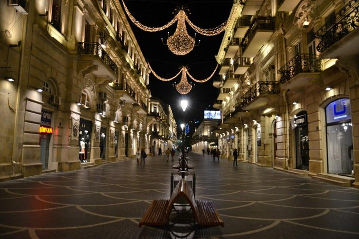 Baku City Tour: Nizami Street ( Tarqovi), Baku
