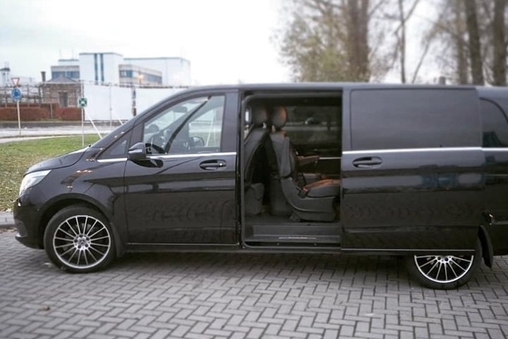 Antwerp Shuttle Transfer <-> London (1 to 8 Places) - Photo 1 of 3