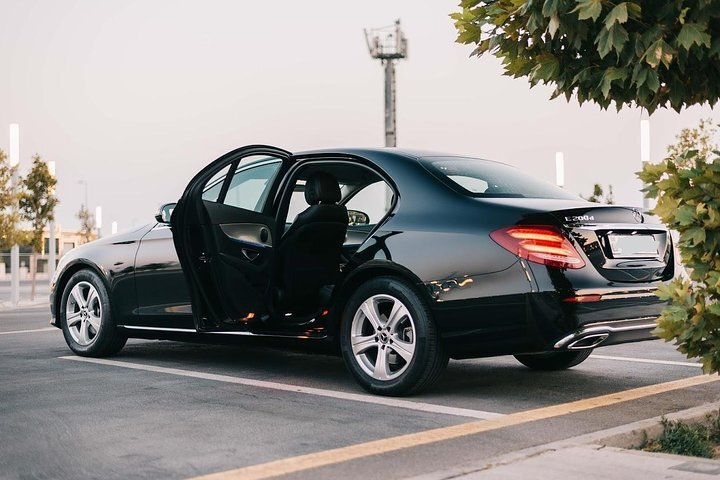 CO2-Offset | Arrival by Car from ANR Airport to Antwerp City - Photo 1 of 7