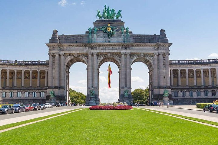 Explore Brussels' rich history and stunning architecture from the iconic triumphal arch to charming streets ensuring a memorable experience tailored just for you. Discover the city's secrets with every step.