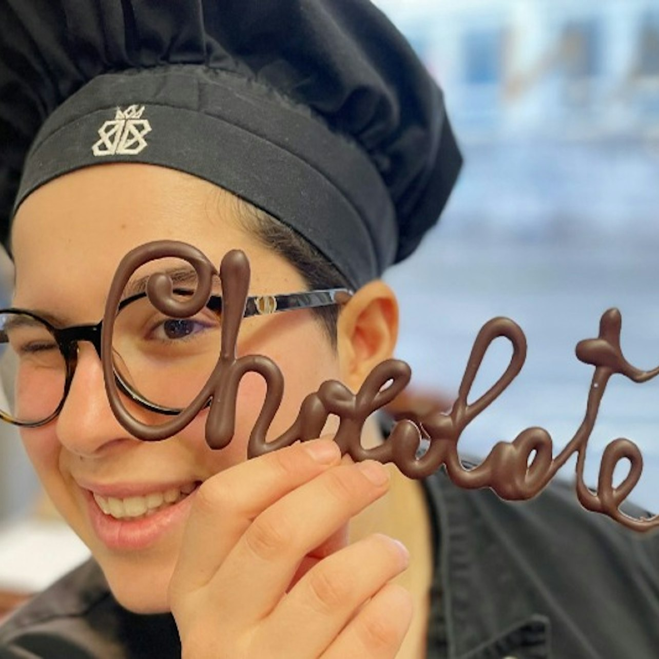 Immerse yourself in the art of chocolate-making crafting sweet treats while savoring delightful flavors. A perfect blend of creativity and indulgence awaits every chocolate lover in Brussels.