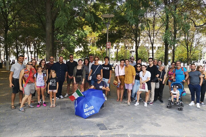 Free tour of Brussels in Italian ( with booking fee) - Photo 1 of 7