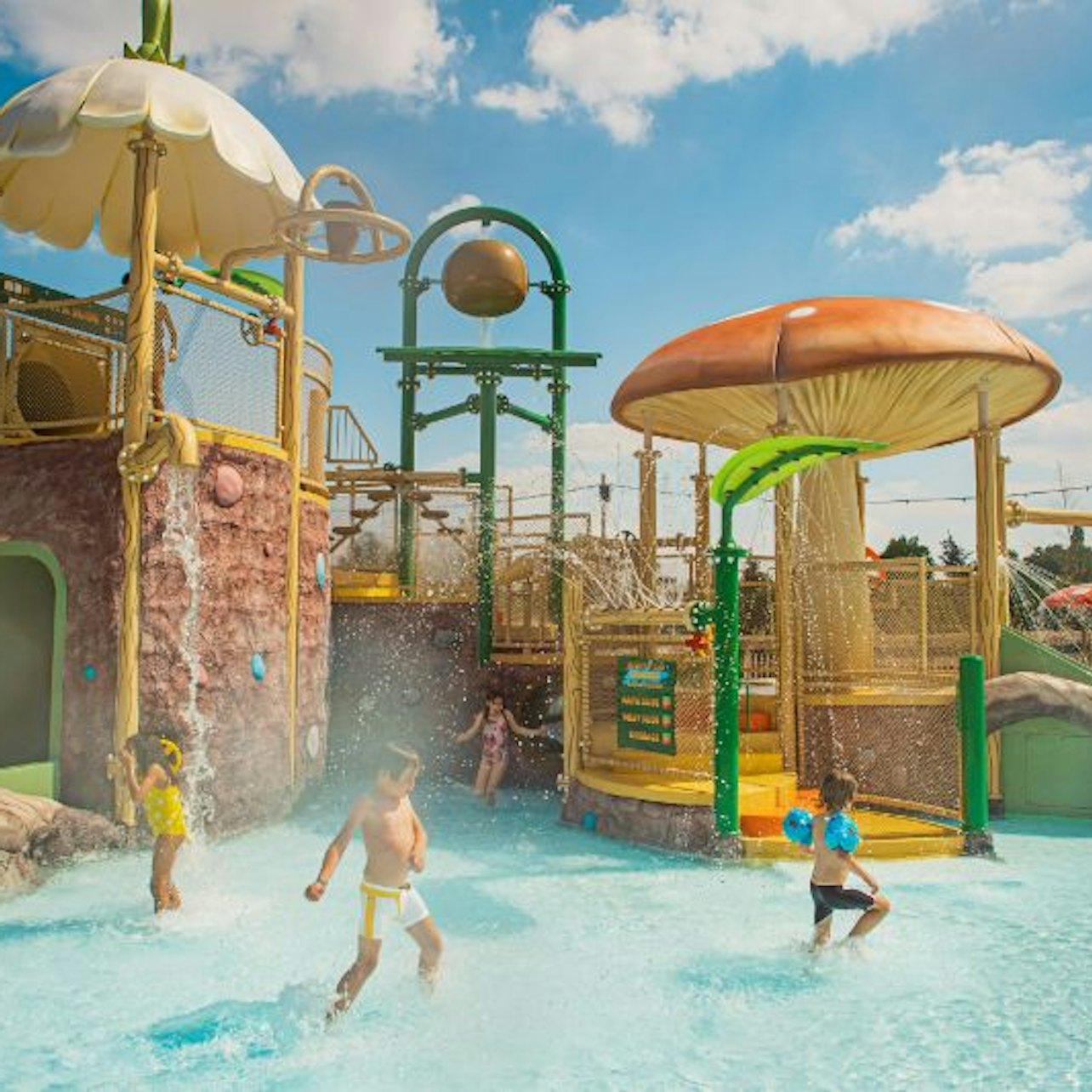 Plopsaqua Hannut-Landen Tickets - Photo 1 of 13