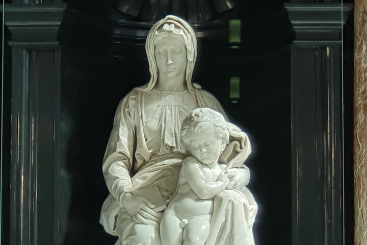 Private tour: From your hotel + see the Madonna of Michelangelo - Photo 1 of 25