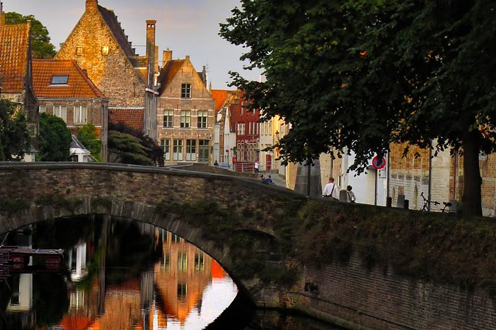 Touristic highlights of Bruges on a Half Day Tour with a local with boat ride - Photo 1 of 15
