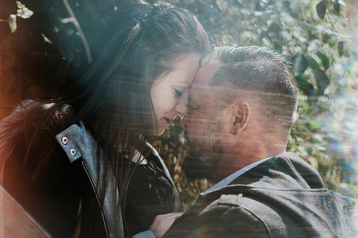 Private Photo Session with a Local Photographer in Albena - Photo 1 of 10