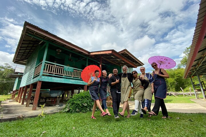 Our Cooking class also includes a little tour to a heritage house (cooking venue) at which showcase traditional artifacts and documents belonging to the indigenous communities in rural Brunei.