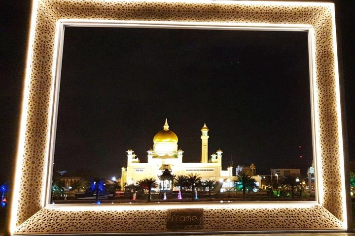 Bandar by Night Tour (Private) - Photo 1 of 13