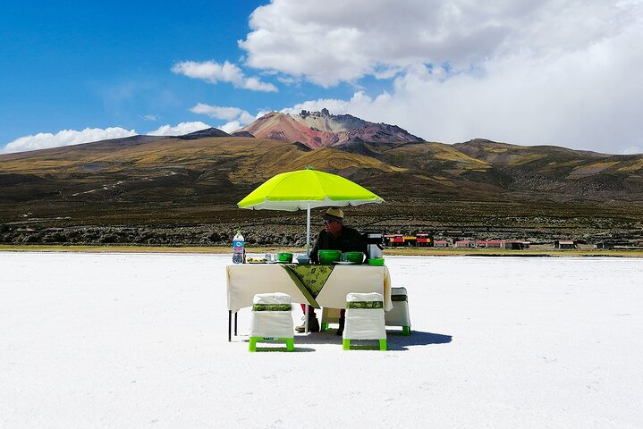2-Days Private Tour Salar de Uyuni and Tunupa Volcano with Lunch - Photo 1 of 3