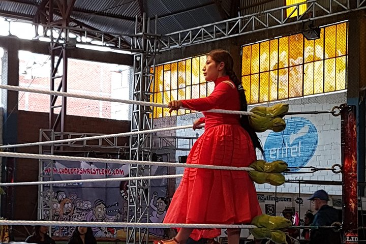Cholitas Wrestling - Photo 1 of 6