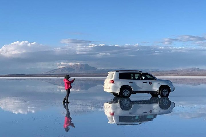 Standar 3 Days Uyuni Salt Flats and Colorfull Lagoons - Photo 1 of 9