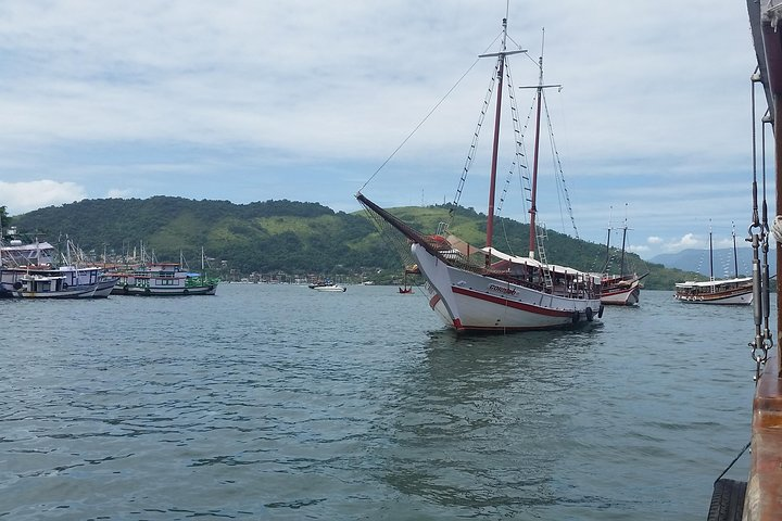 Boat tours to tropical islands  - Photo 1 of 7