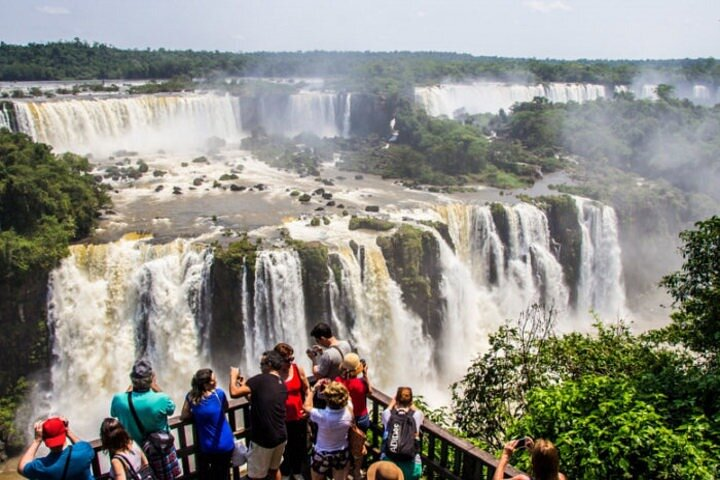 Argentine & Brazil Falls Full-day Private Tour with Tickets  - Photo 1 of 13