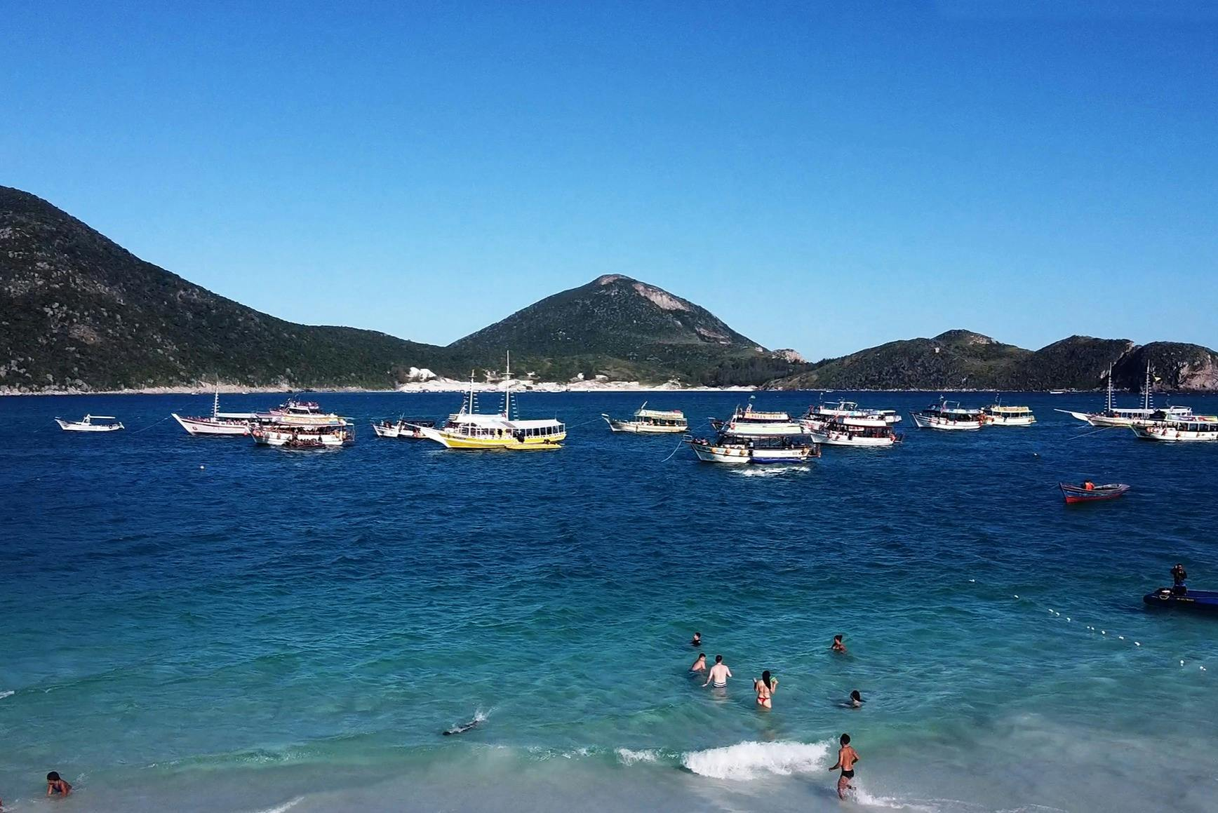 Arraial do Cabo: Guided Boat Tour + Roundtrip Transfer + Lunch - Photo 1 of 8