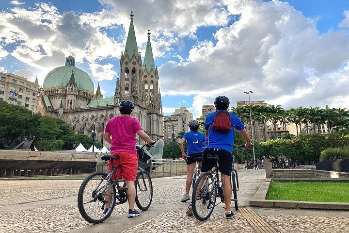 São Paulo Bike Tour: Avenida Paulista and Historic Downtown - Photo 1 of 15
