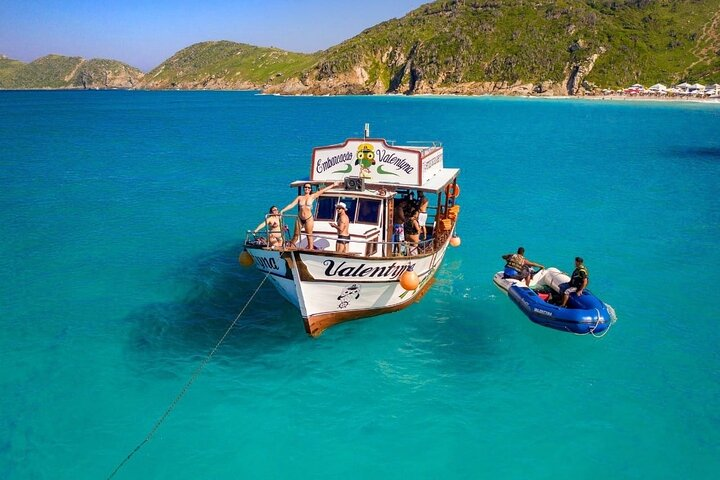 Boat Tour Open Bar A Floor Arraial do Cabo  - Photo 1 of 17