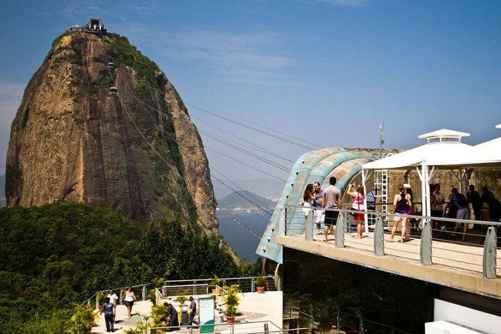 Get to know Sugarloaf Mountain, and make stops at Arpoador for photos! - Photo 1 of 7