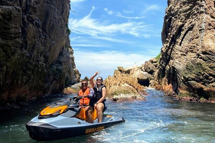 Jet Ski Tour to Tijuca Islands from Barra da Tijuca - Photo 1 of 17