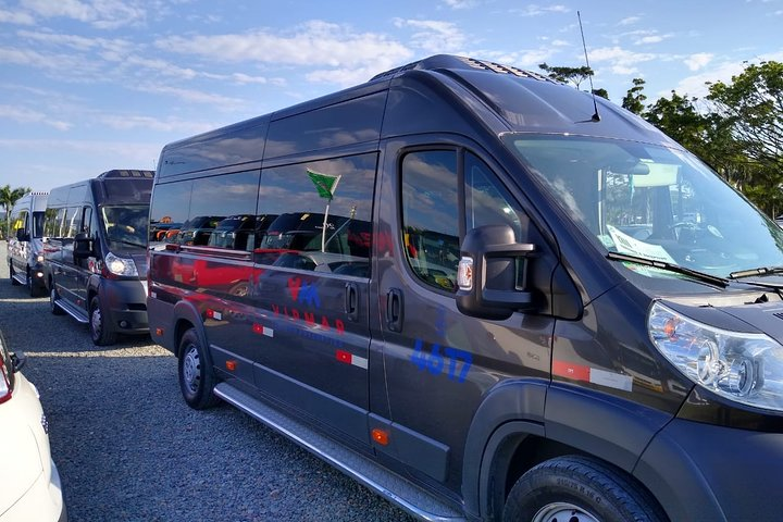 Shared transfer from Florianópolis airport to Balneário Camboriú - Photo 1 of 3