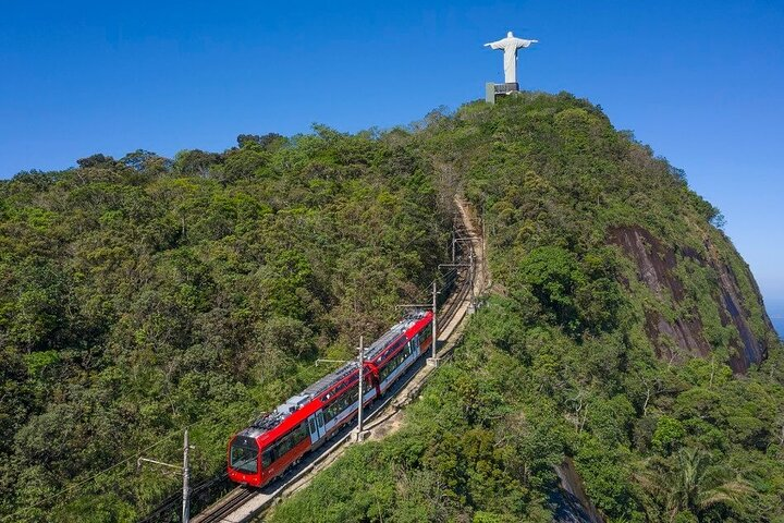 The Christ the Redeemer, the Sugar Loaf and the beaches of the "South Zone" - Photo 1 of 10