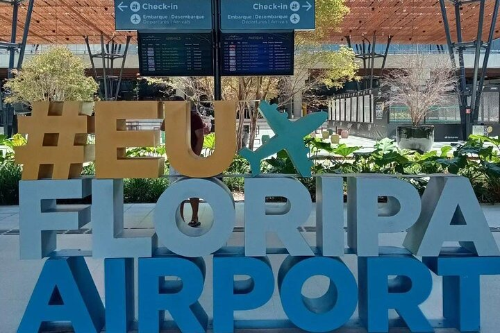 Transfer Florianópolis Airport from Balneário Camboriú and region by Centrotur - Photo 1 of 10