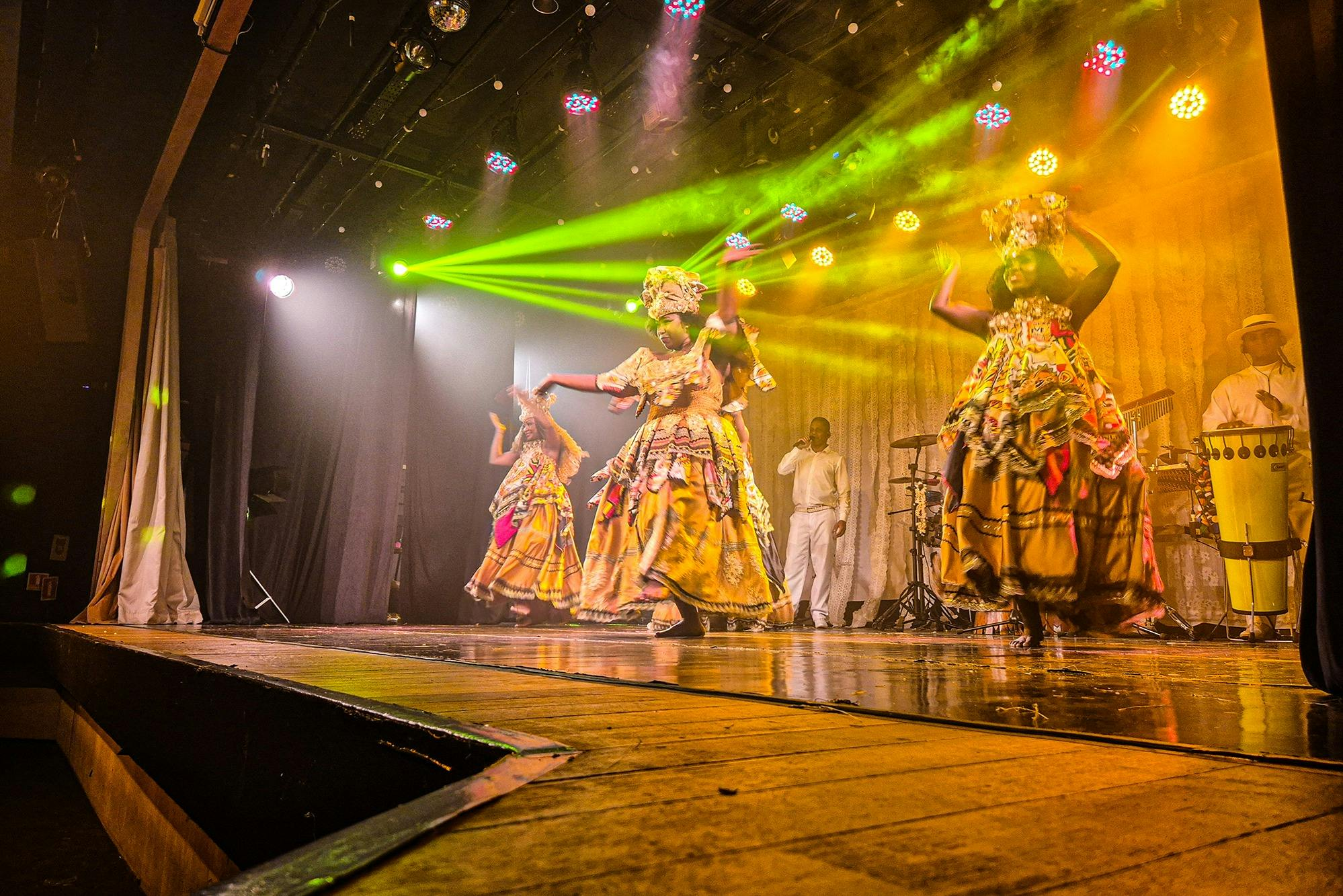 Rio de Janeiro: Ginga Tropical Show - Brazilian Rhythms - Photo 1 of 8