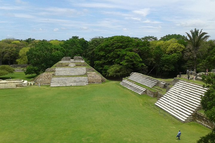 Altun ha plaza A