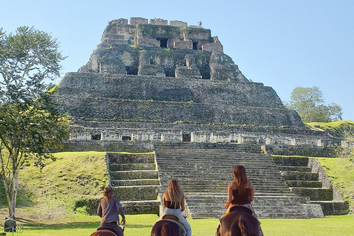 Xunantunich Mayan Ruins CHOCOLATE MAKING Tour  - Photo 1 of 10