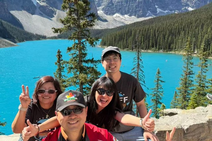 3-Day Glacial Tour package, Columbia Icefield, Jasper, LakeLouise - Photo 1 of 8
