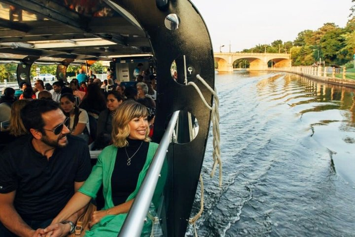 Ottawa Premium City Tour with Parliament Hill & Canal Cruise - Photo 1 of 11