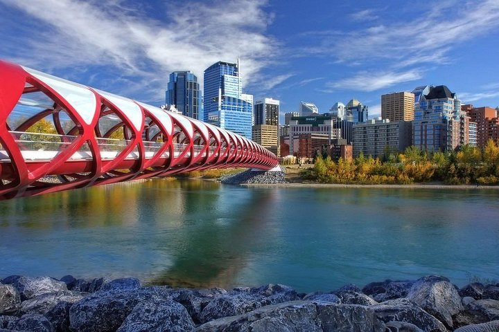 Calgary YYC Airport to Downtown Calgary Hotels - Photo 1 of 7