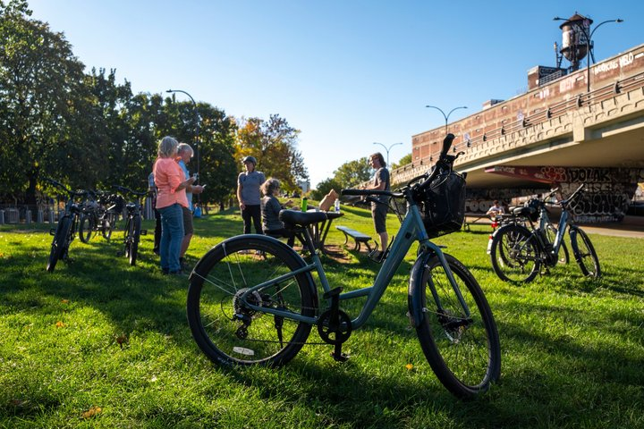 Daily Montreal Bike Rental- Be your own guide in Montreal - Photo 1 of 12