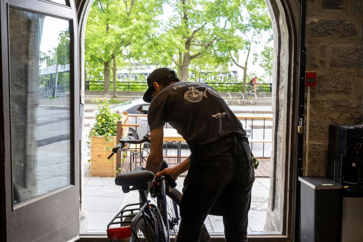Old Montreal Bike Rental | Plateau Bike Rental - By FITZ MTL - Photo 1 of 23