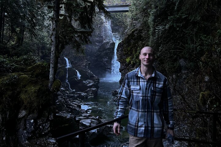 Shannon fall, Quercus Point and Squamish city Private tour - Photo 1 of 16