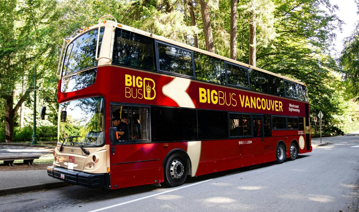 Vancouver: Hop-On-Hop-Off Bus Tour - Photo 1 of 7