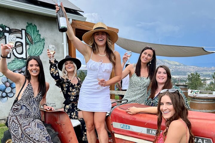 Kelowna Bachelorette Half Day Wine Tour Guided With 4 Wineries - Photo 1 of 13