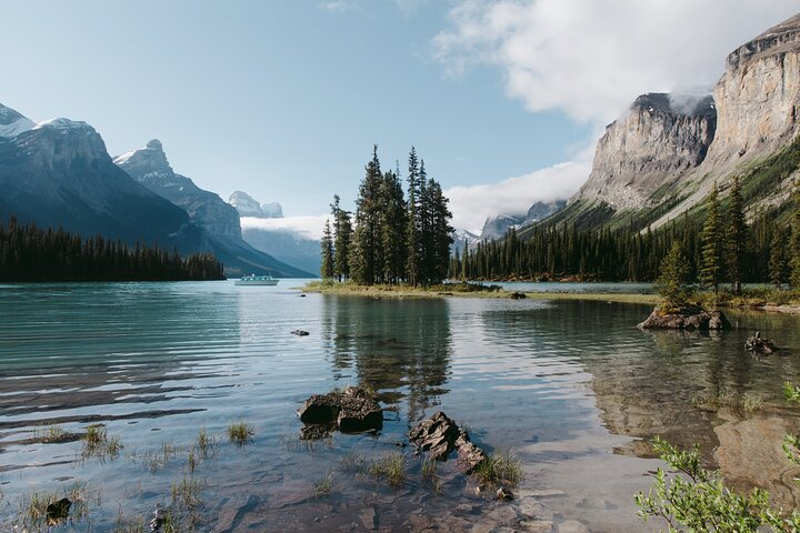 Maligne Lake Cruise - Photo 1 of 8