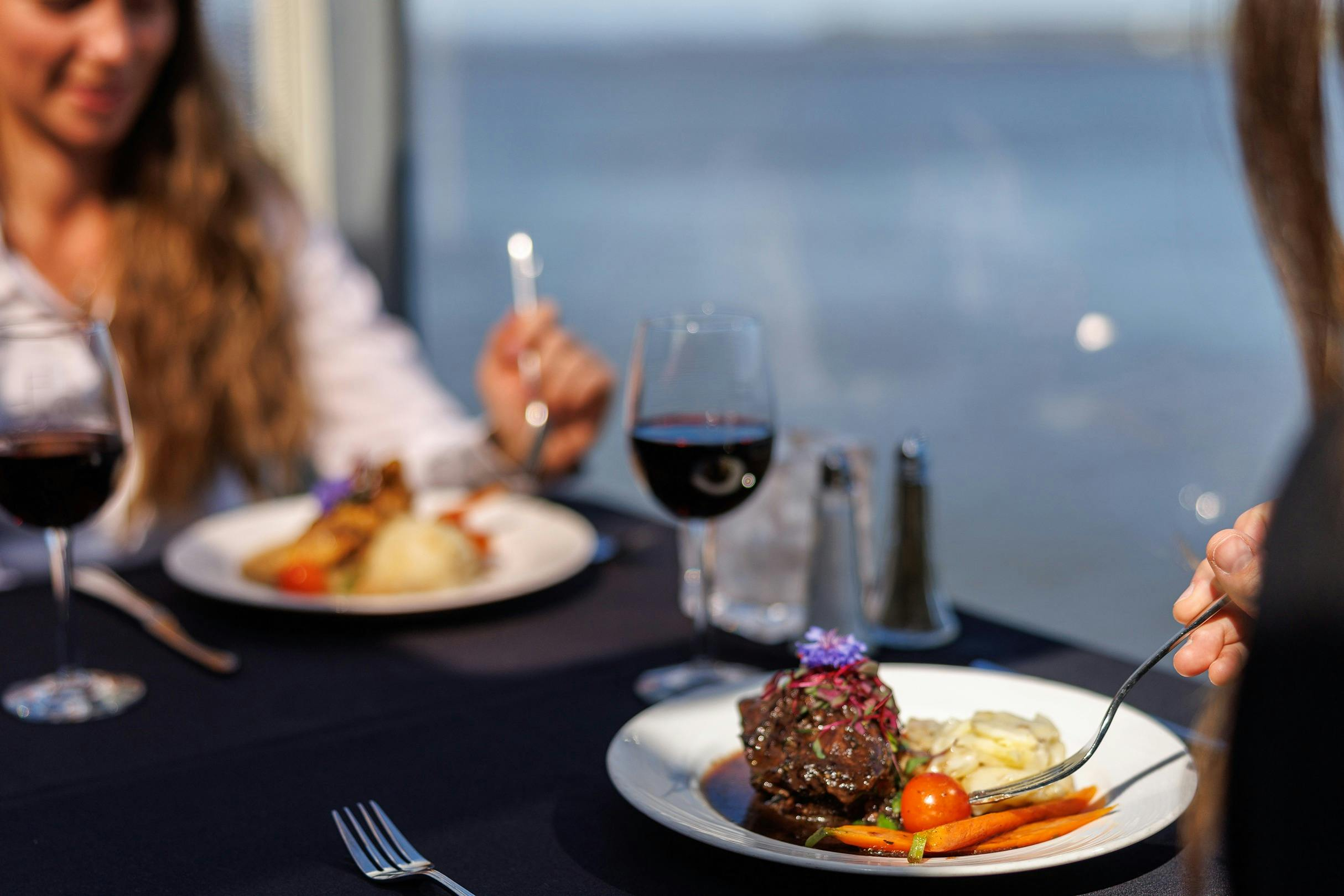 Montreal: 5-Course Dinner Sightseeing Cruise - Photo 1 of 7