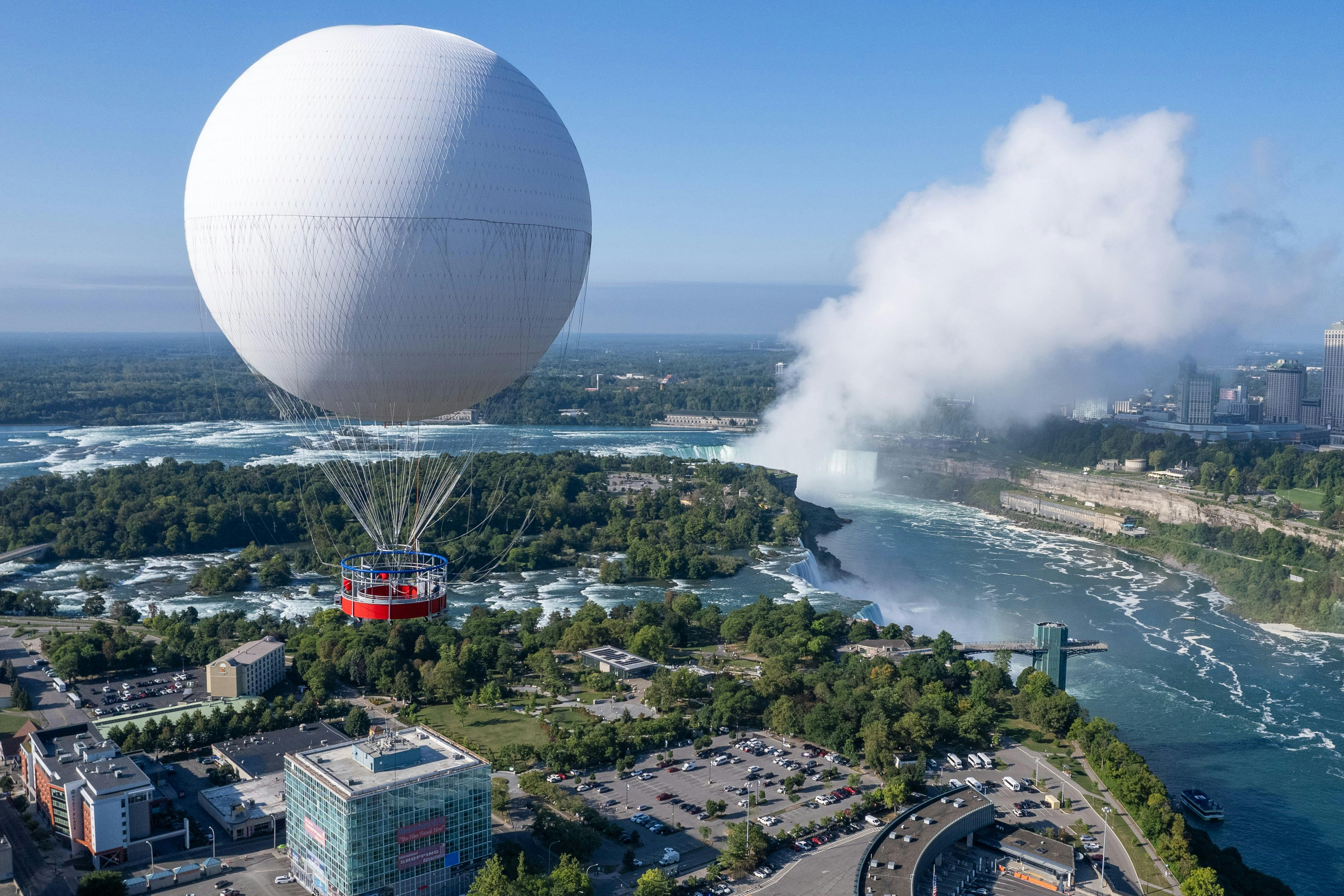 Niagara Falls, US: Fallsview Balloon Ride - Photo 1 of 8