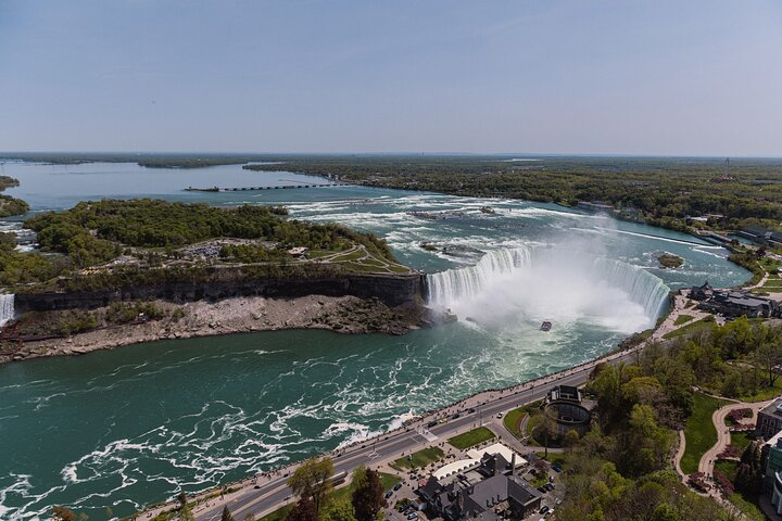 Niagara Underground Tour: Power Station and Tunnel Under Falls - Photo 1 of 11
