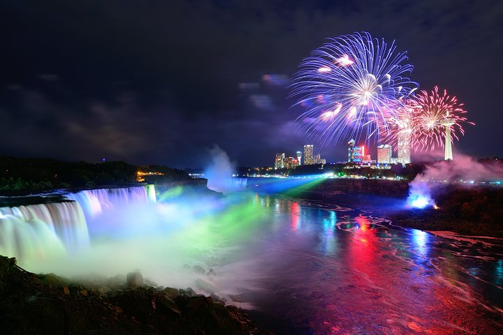 Niagara Falls Premium Night Tour: Fireworks Boat Cruise & Dinner - Photo 1 of 7