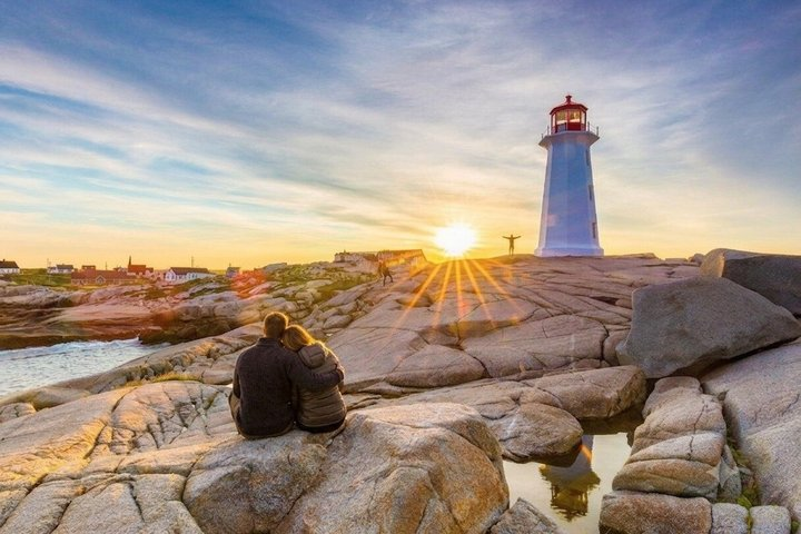 Peggy's Cove Small-Group Express: Scenic Tour from Halifax - Photo 1 of 16