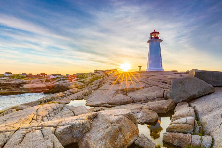 Peggy’s Cove Small Group Sunset Tour from Halifax - Photo 1 of 3